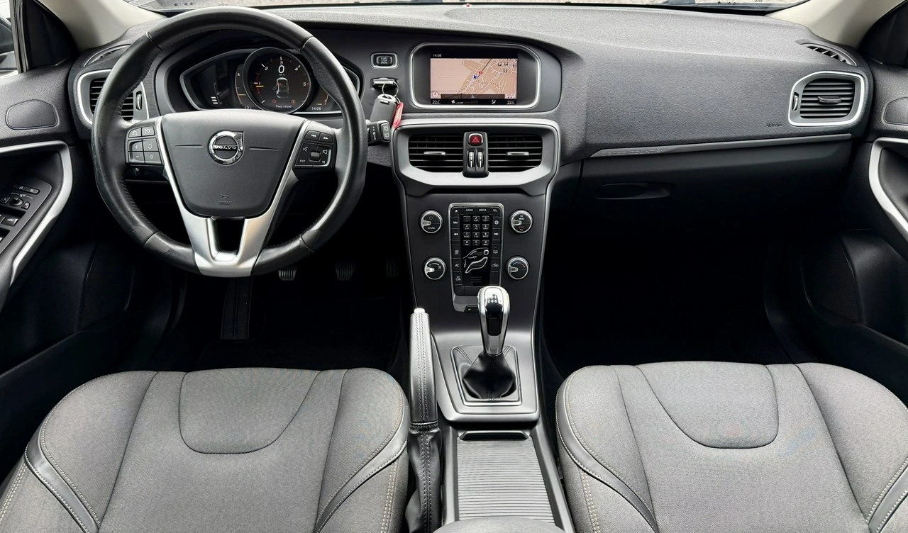 Volvo V40 Cross Country - Zdjęcie 13