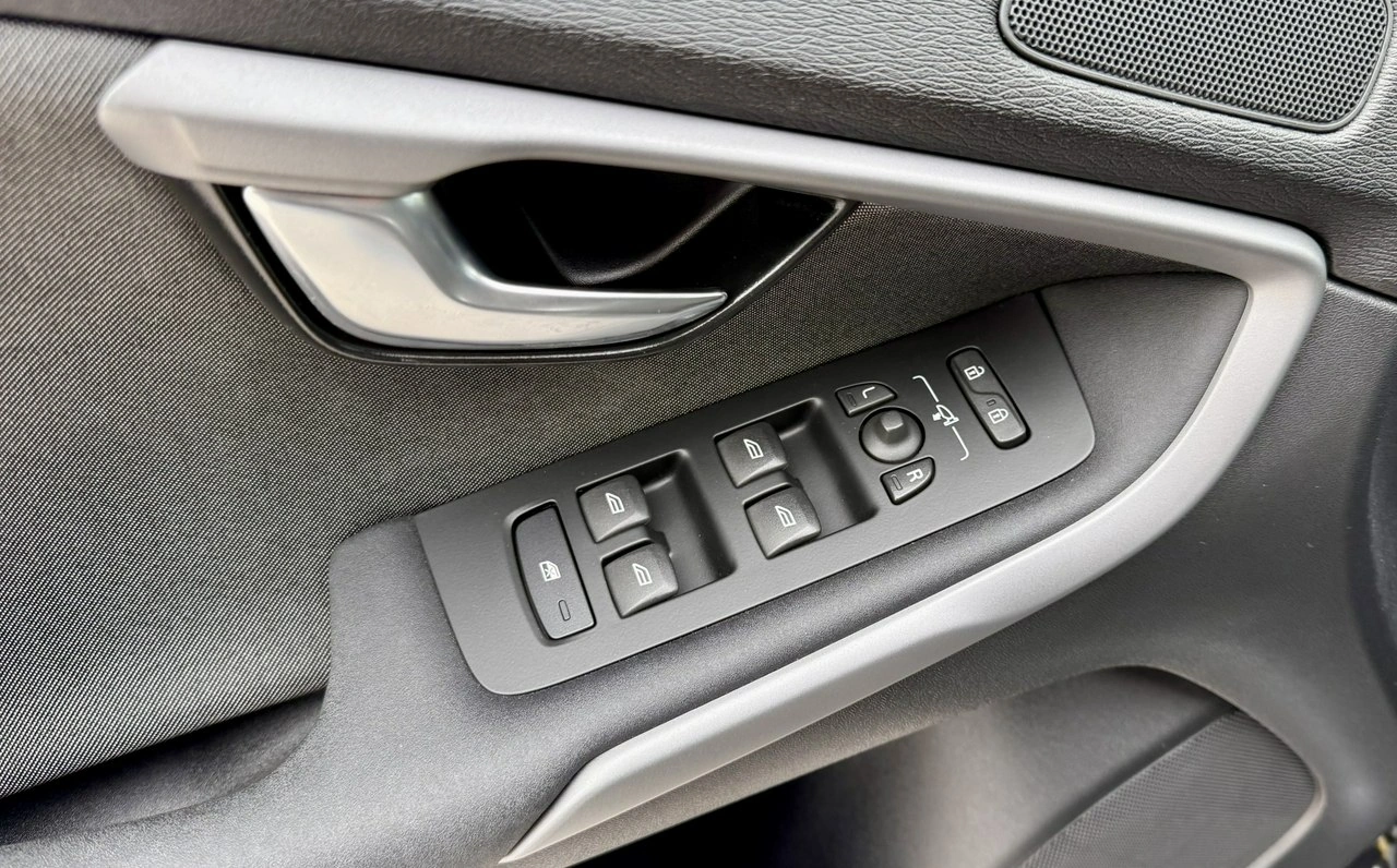 Volvo V40 Cross Country - Zdjęcie 28