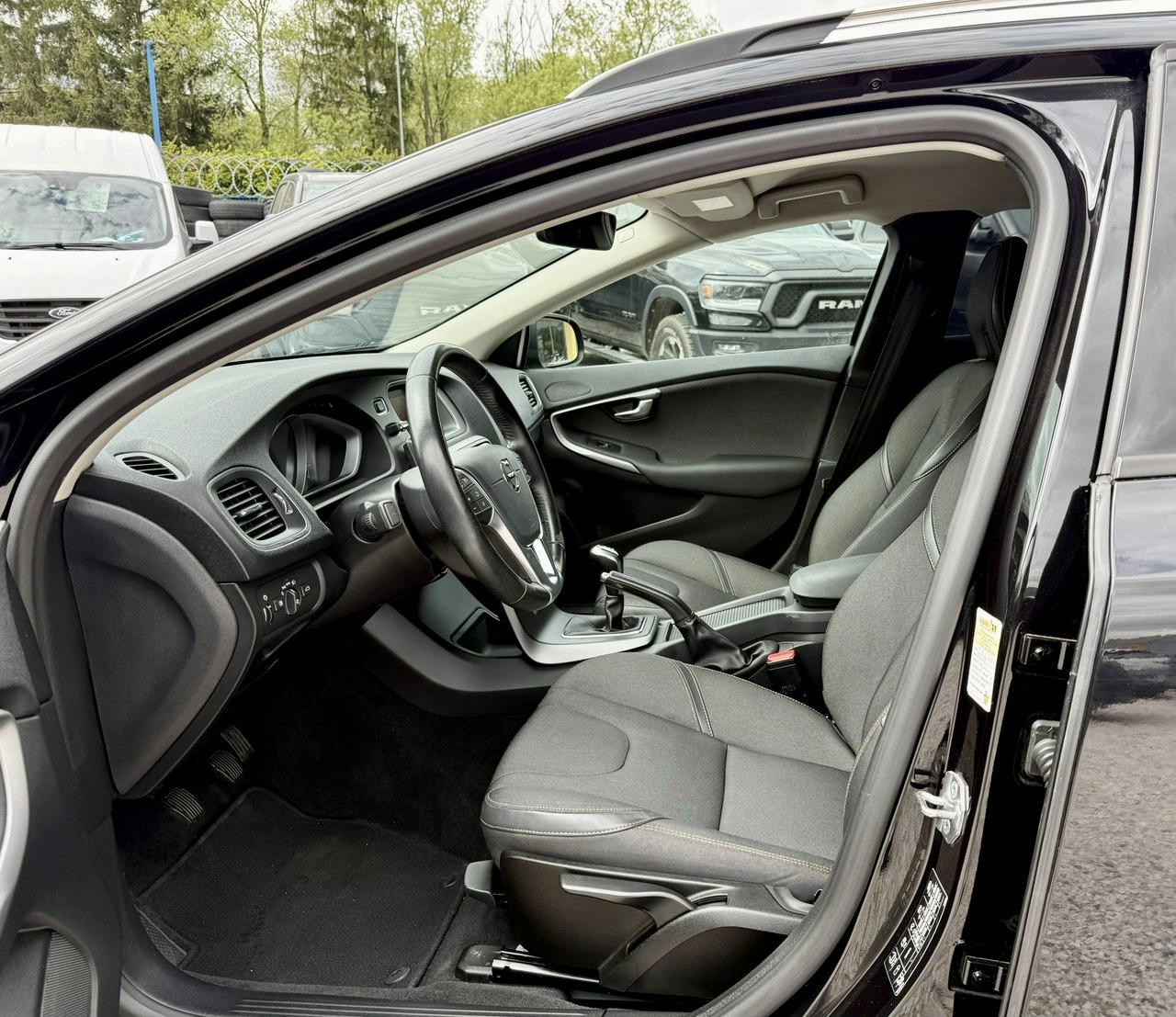 Volvo V40 Cross Country - Zdjęcie 8