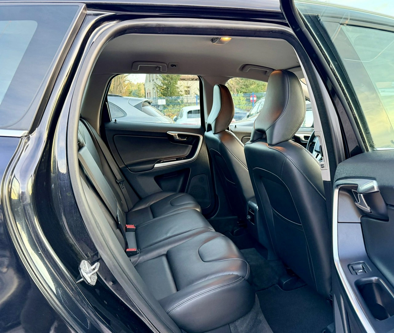 Volvo XC 60 - Zdjęcie 11