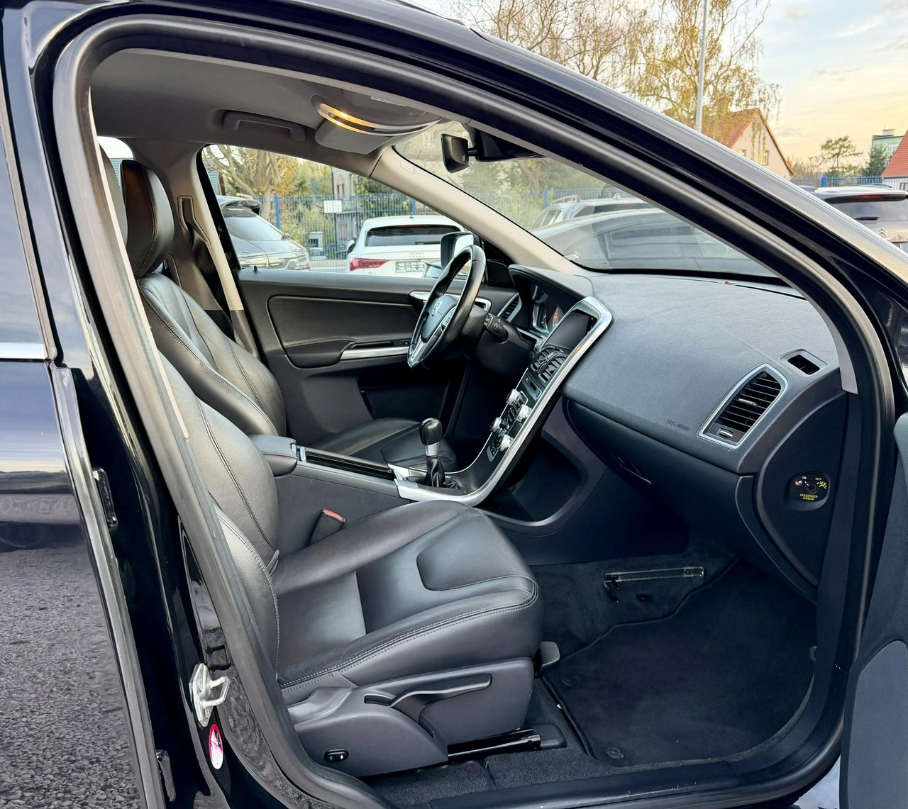 Volvo XC 60 - Zdjęcie 12