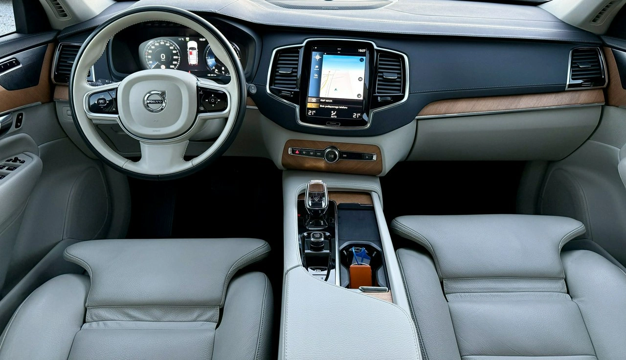 Volvo XC 90 - Zdjęcie 10