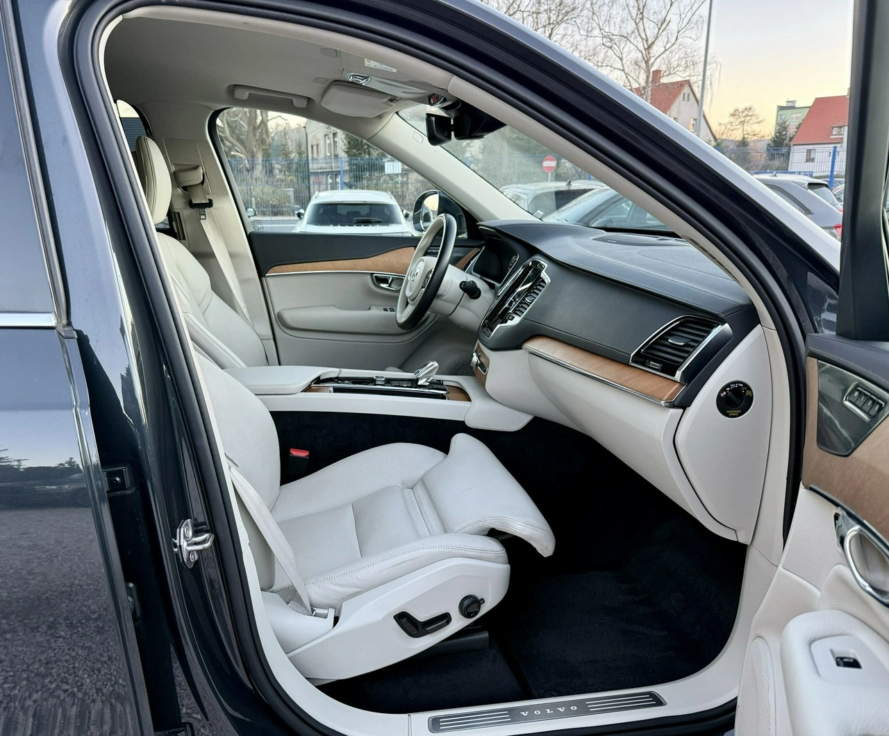 Volvo XC 90 - Zdjęcie 12