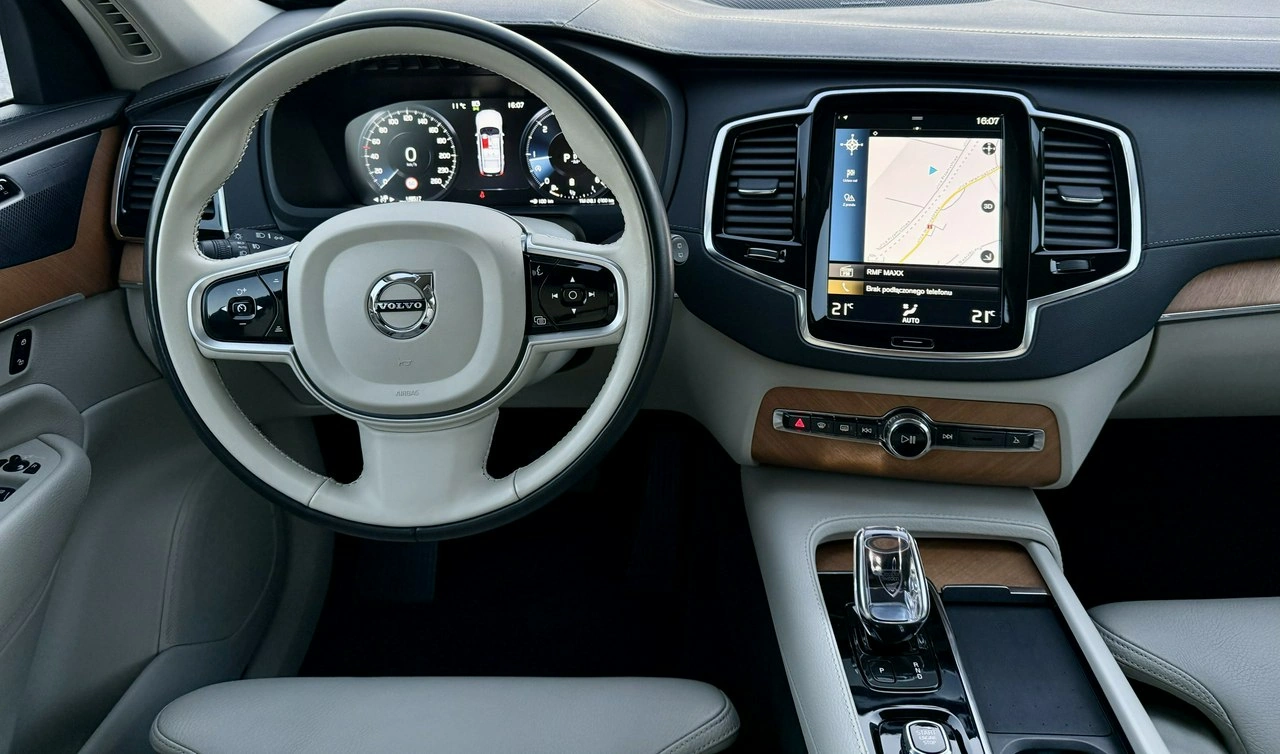 Volvo XC 90 - Zdjęcie 17