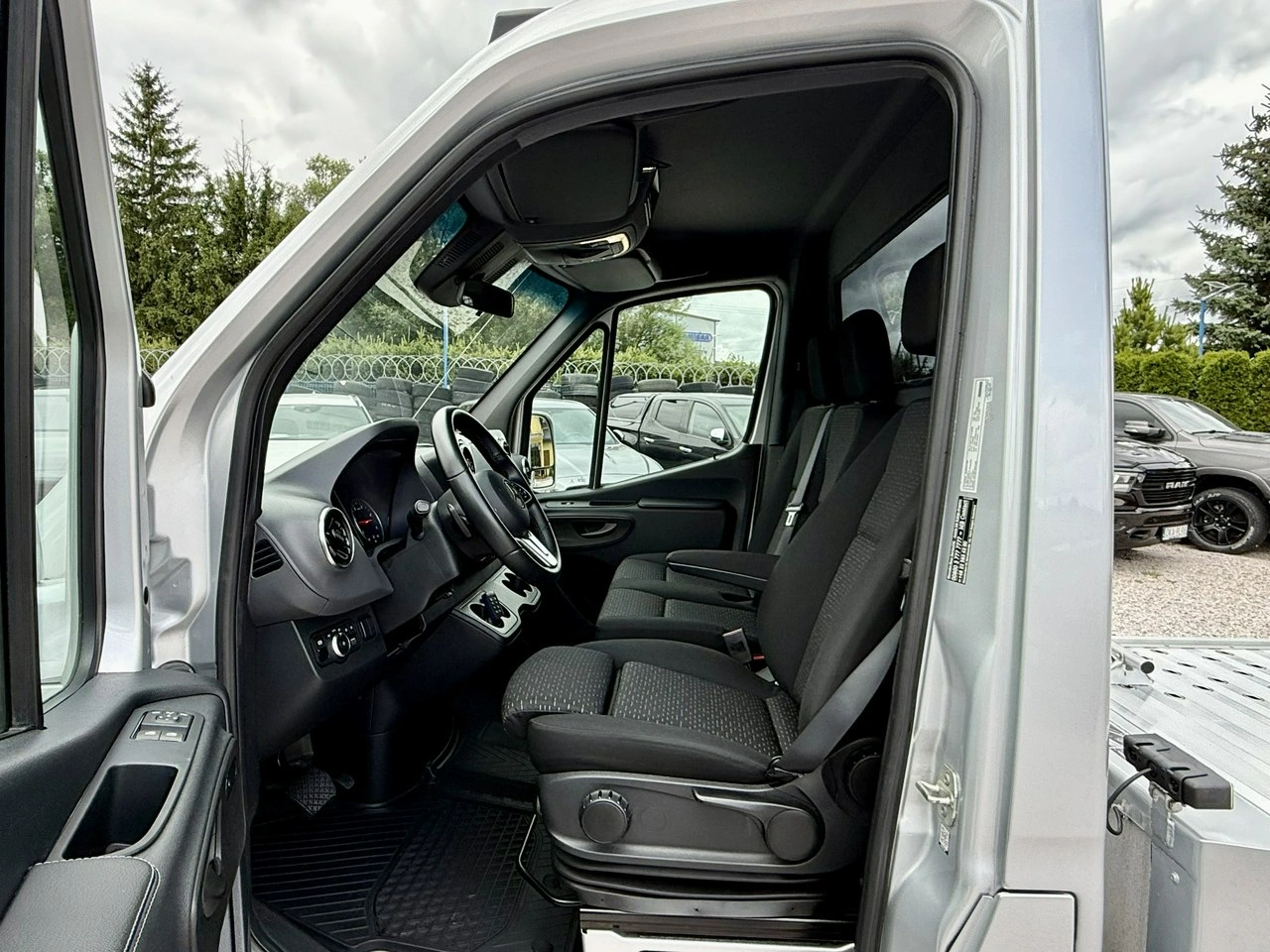 Mercedes Sprinter - Zdjęcie 9