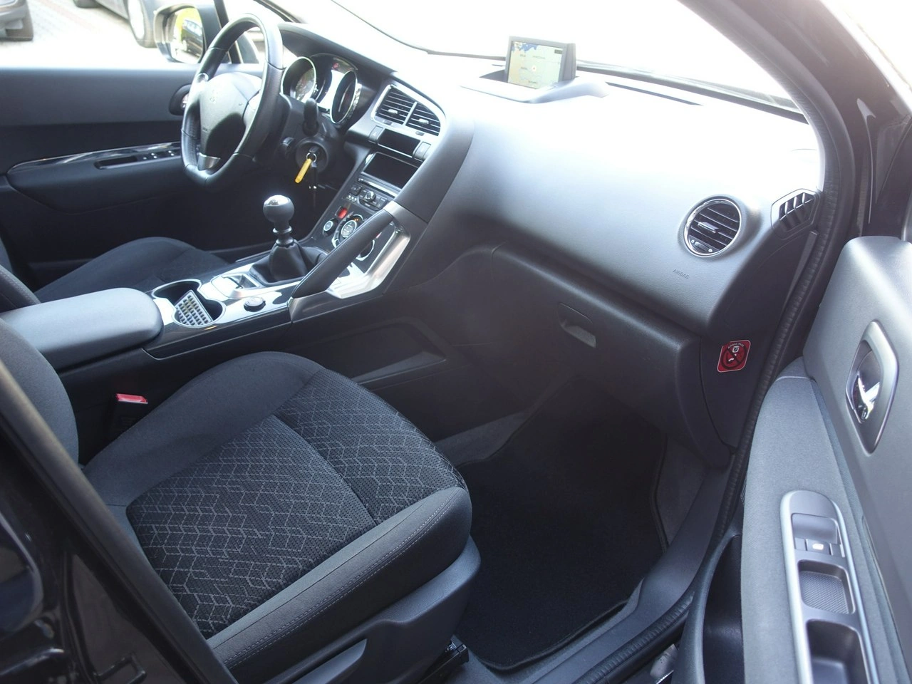 Peugeot 3008 - Zdjęcie 12