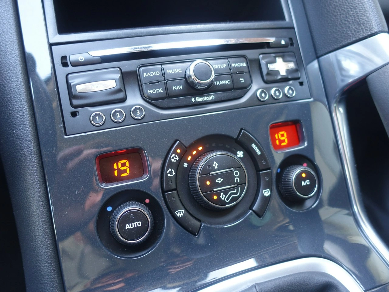 Peugeot 3008 - Zdjęcie 21