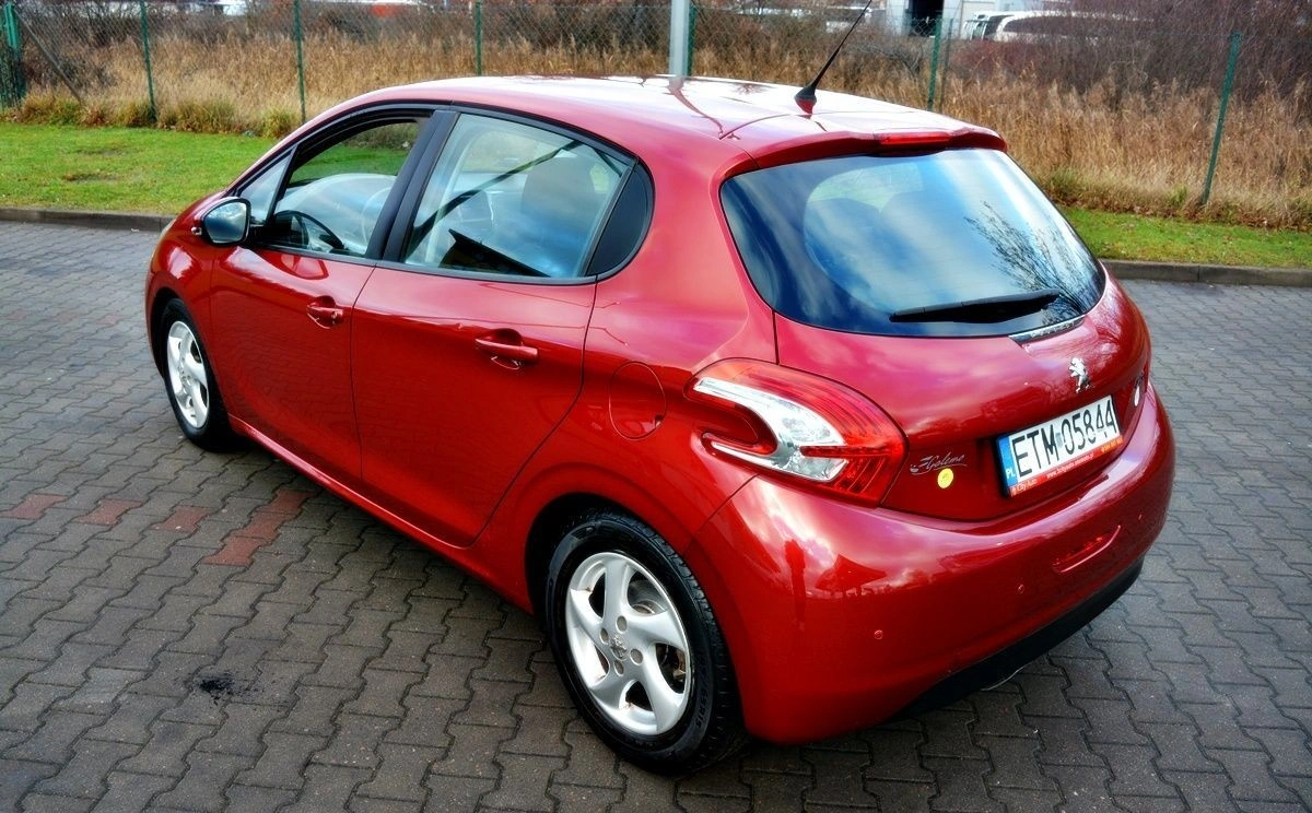Peugeot 208 - Zdjęcie 4