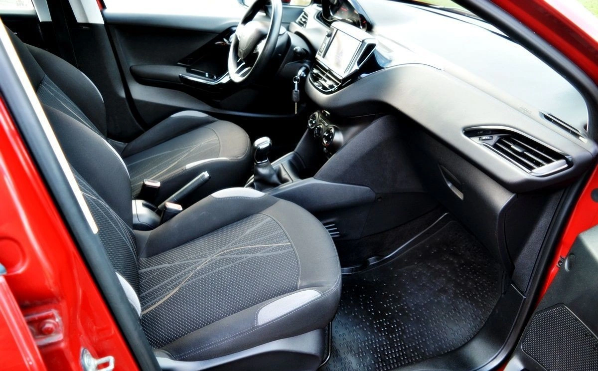 Peugeot 208 - Zdjęcie 6