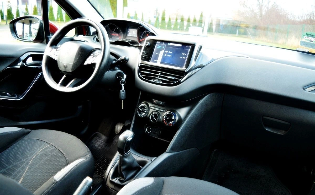 Peugeot 208 - Zdjęcie 19