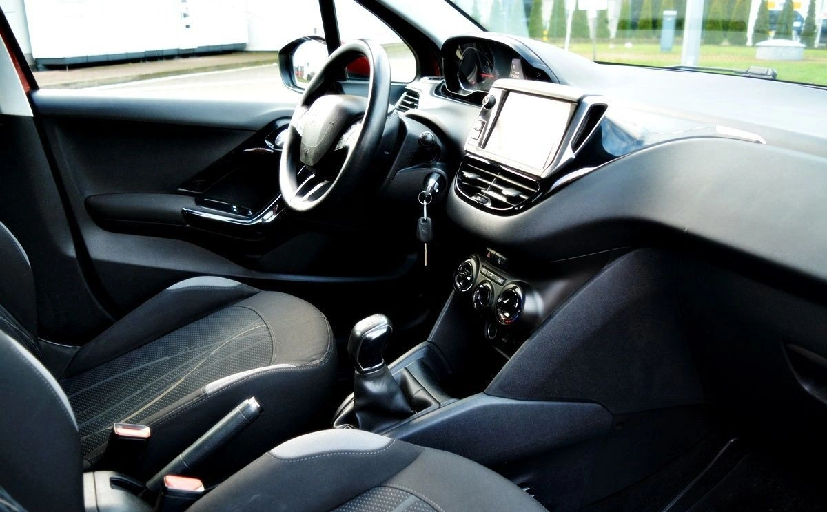 Peugeot 208 - Zdjęcie 20