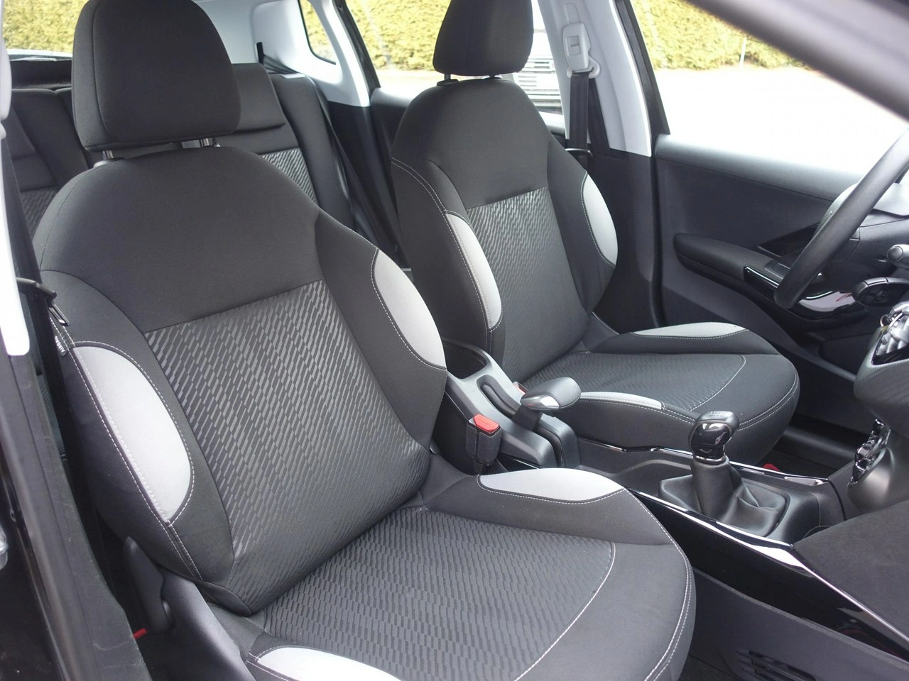 Peugeot 2008 - Zdjęcie 13