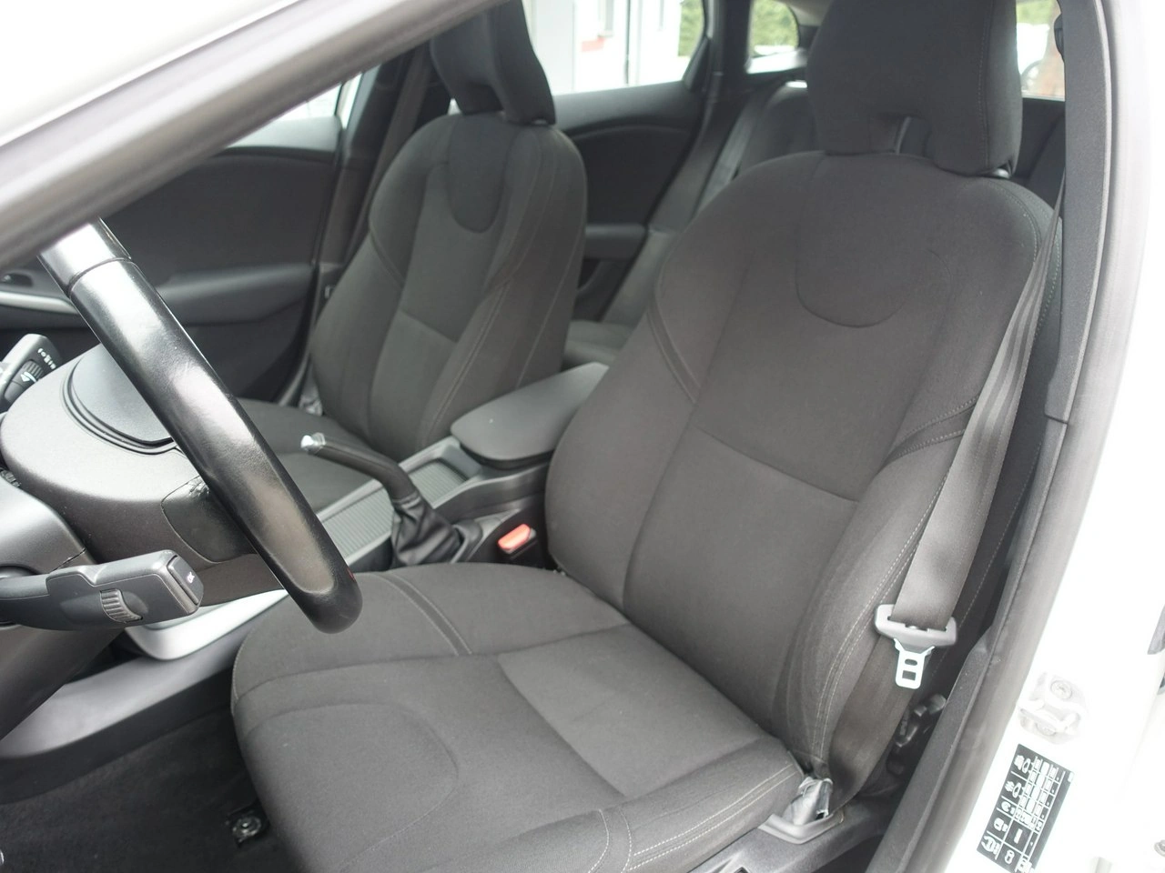 Volvo V40 - Zdjęcie 9