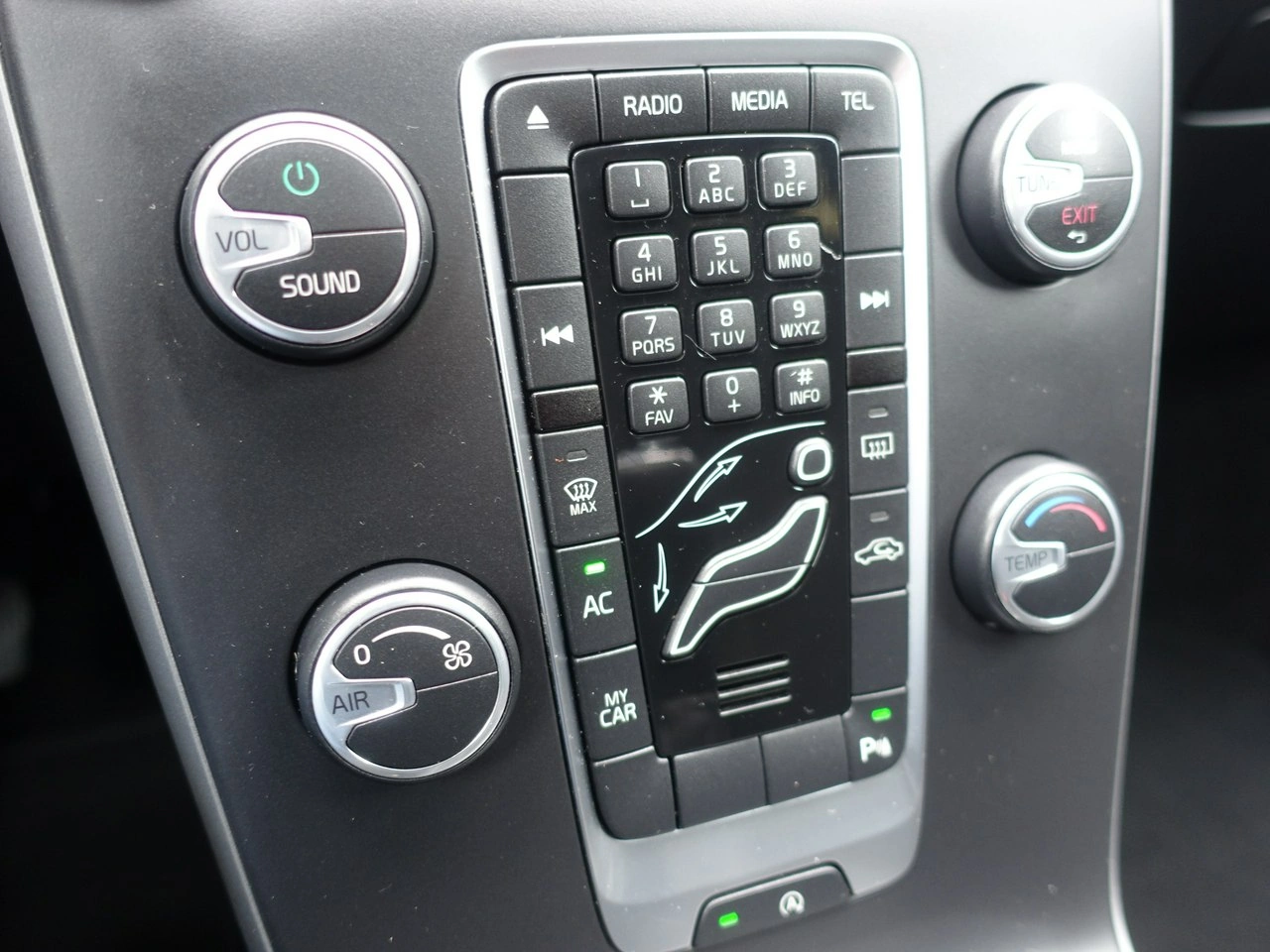 Volvo V40 - Zdjęcie 19