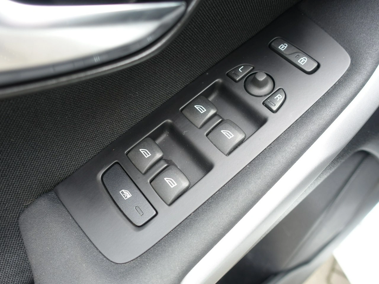 Volvo V40 - Zdjęcie 24