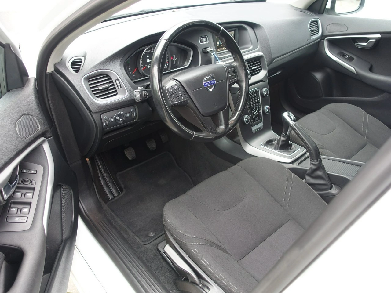 Volvo V40 - Zdjęcie 7