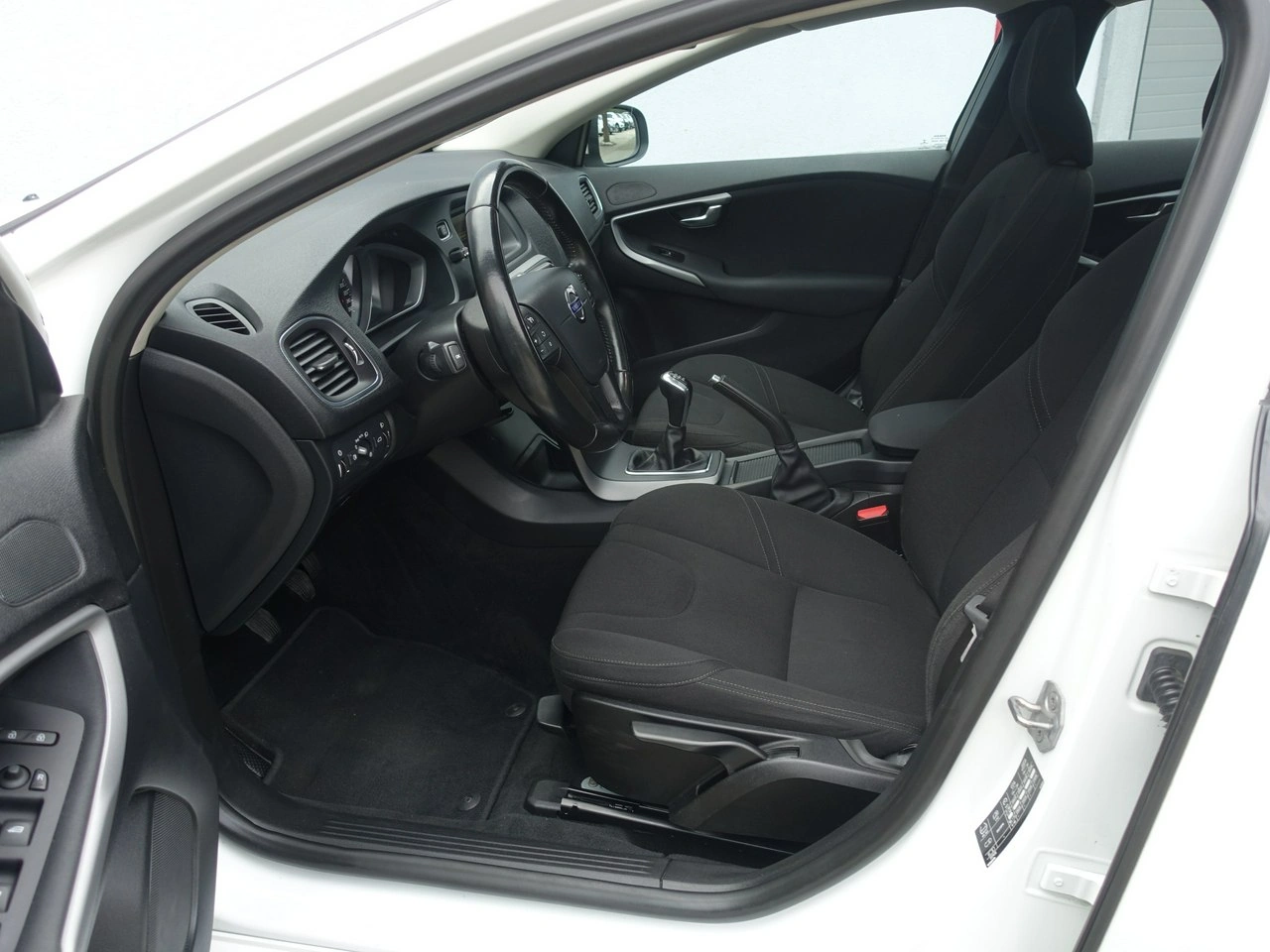 Volvo V40 - Zdjęcie 8