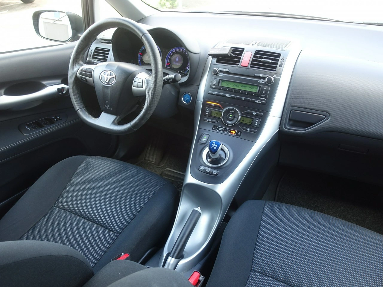 Toyota Auris - Zdjęcie 10