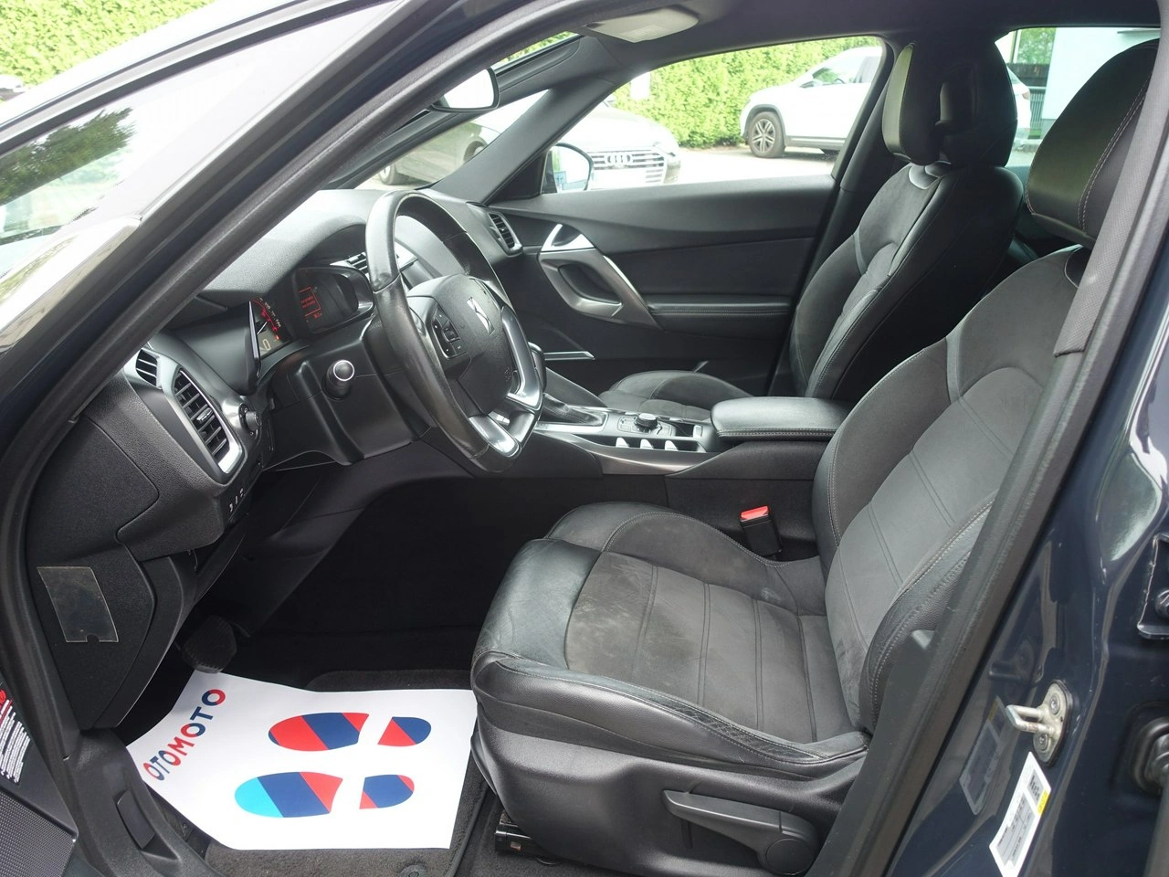 DS Automobiles DS 5 - Zdjęcie 9