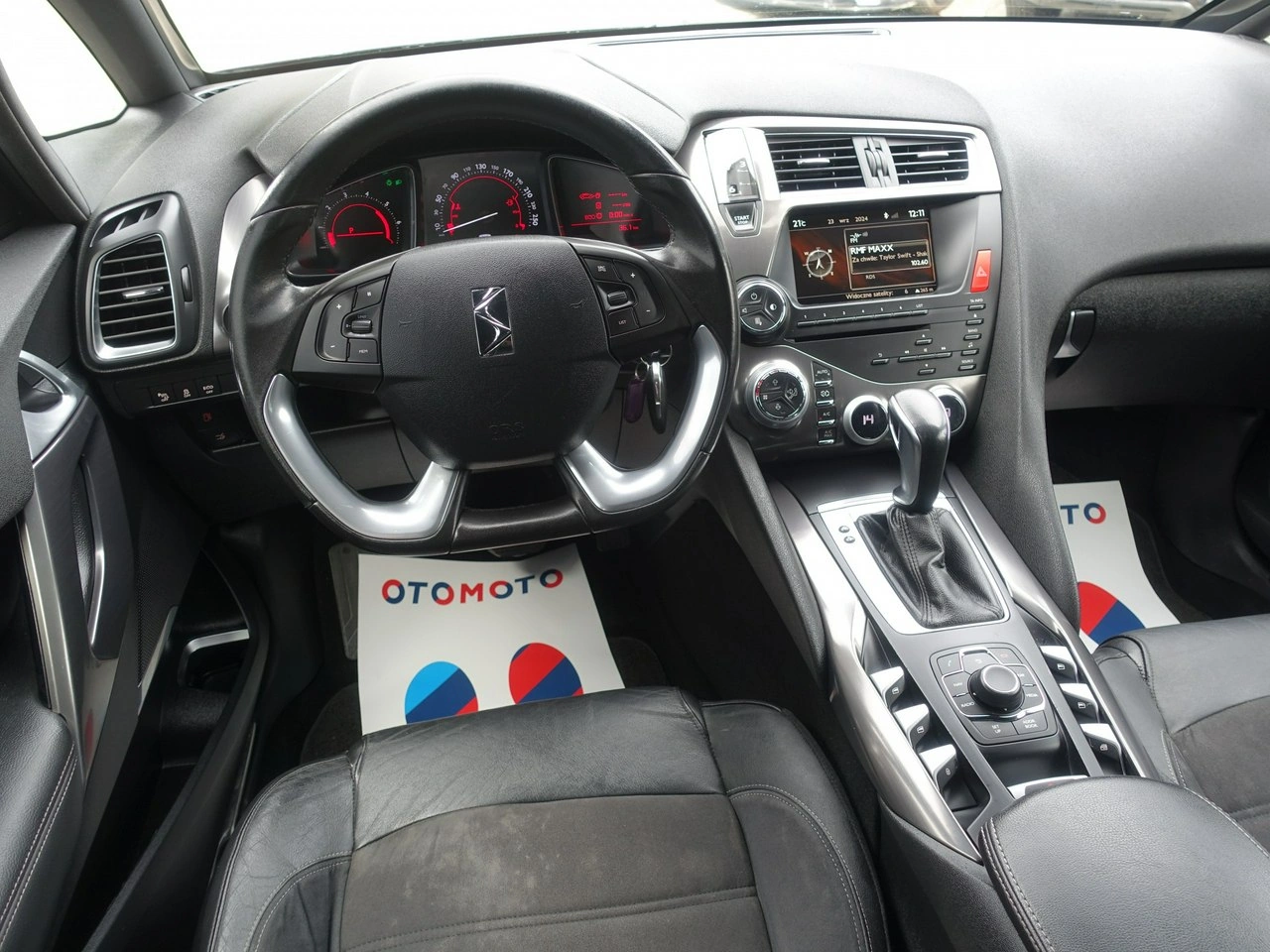 DS Automobiles DS 5 - Zdjęcie 11