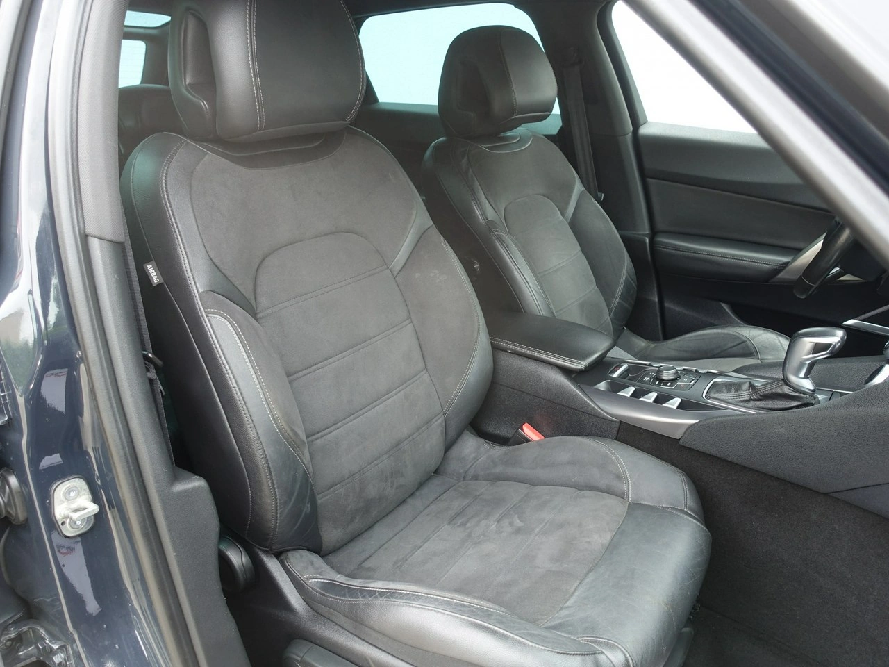 DS Automobiles DS 5 - Zdjęcie 15