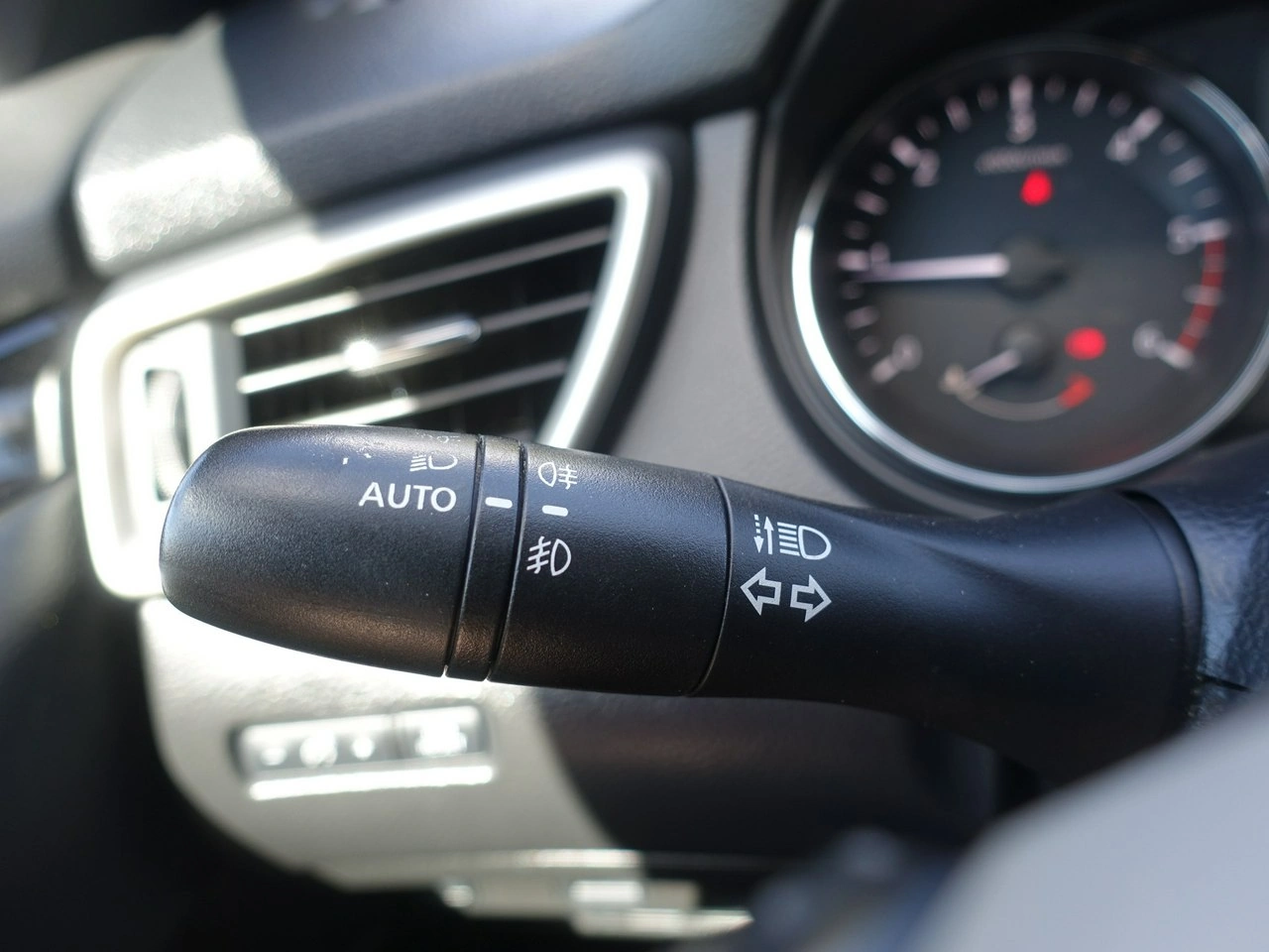 Nissan Qashqai - Zdjęcie 18