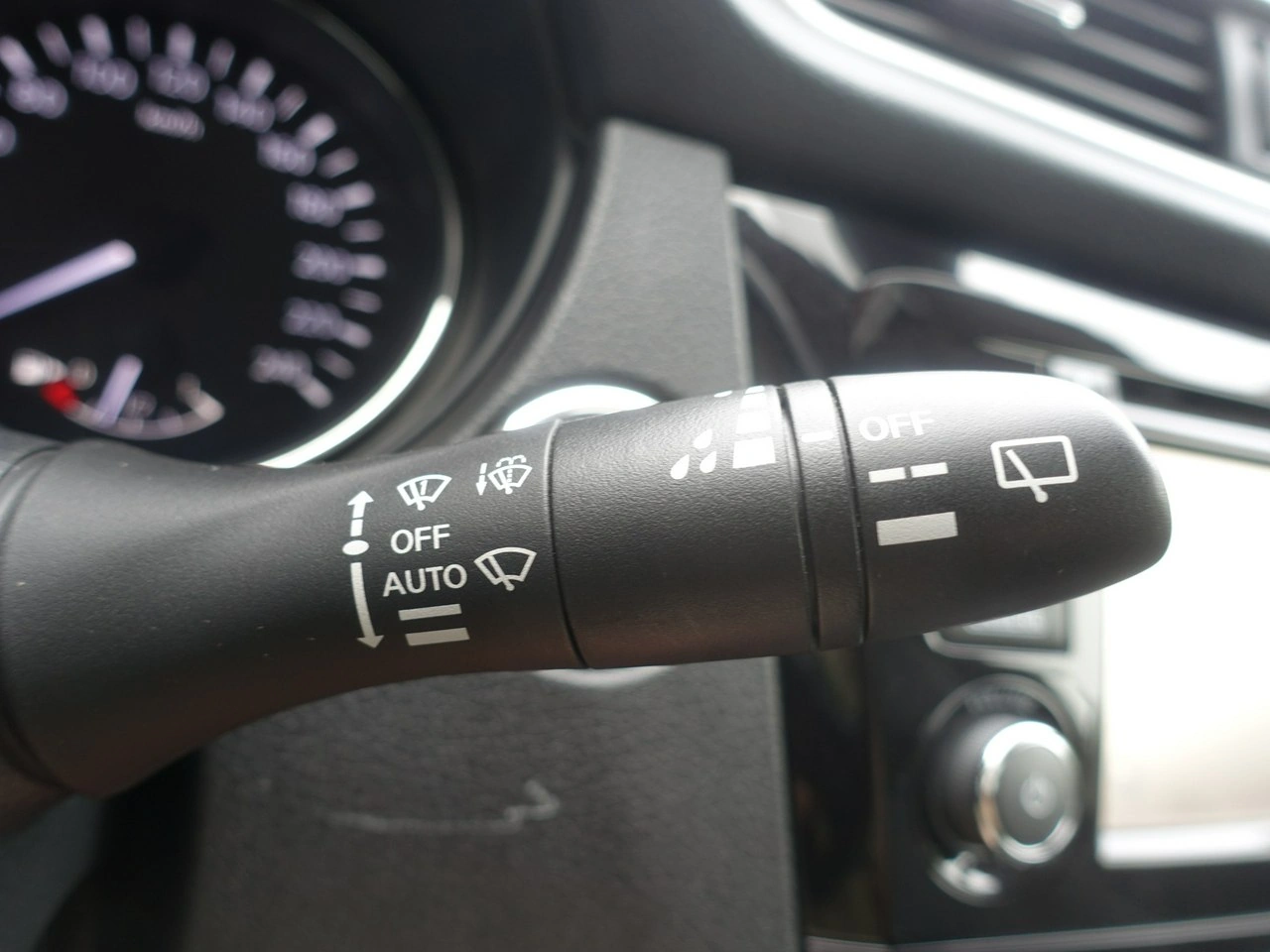 Nissan X-Trail - Zdjęcie 22