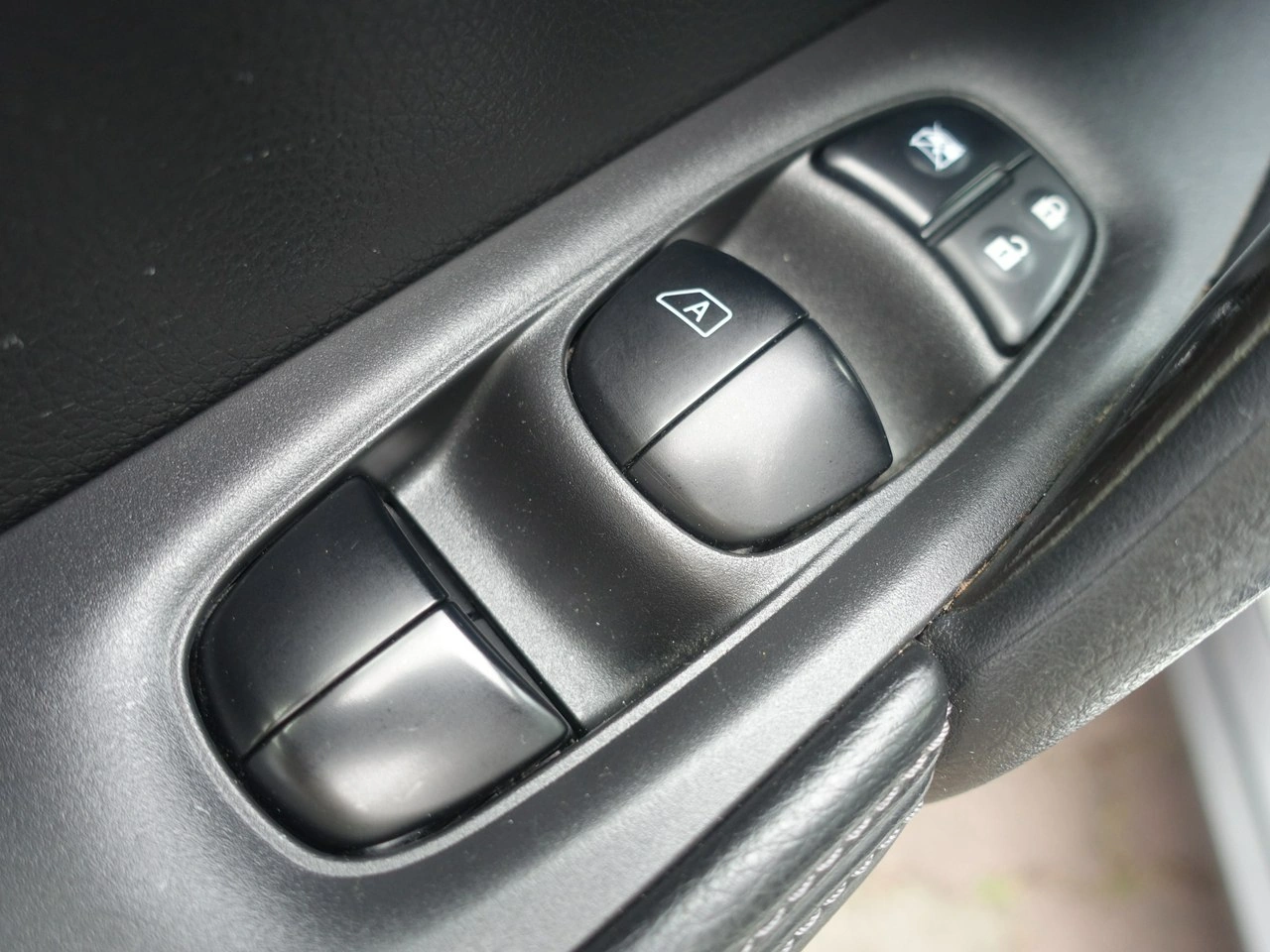 Nissan X-Trail - Zdjęcie 29