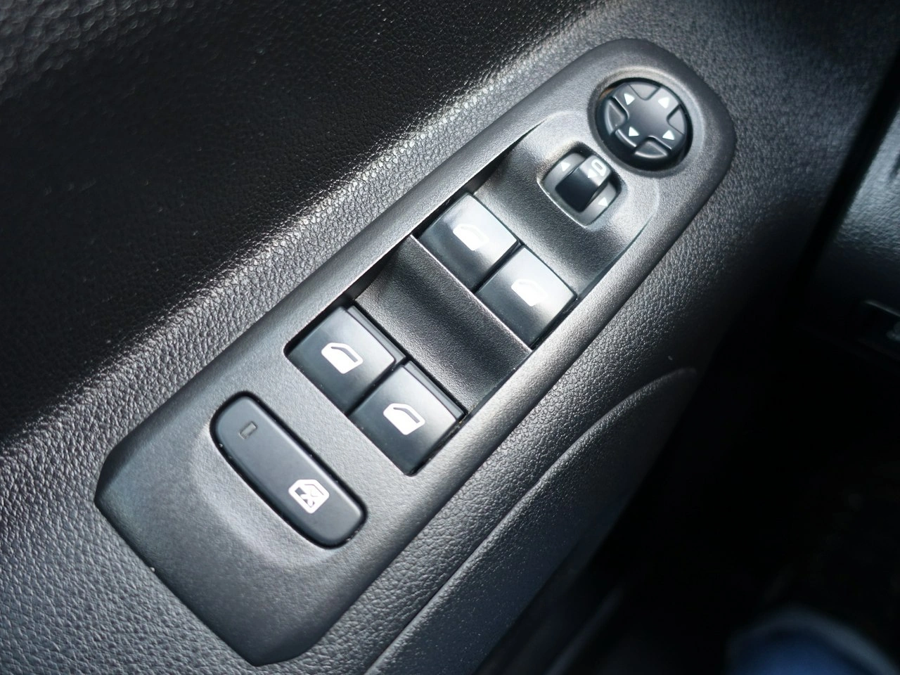 Opel Combo - Zdjęcie 23