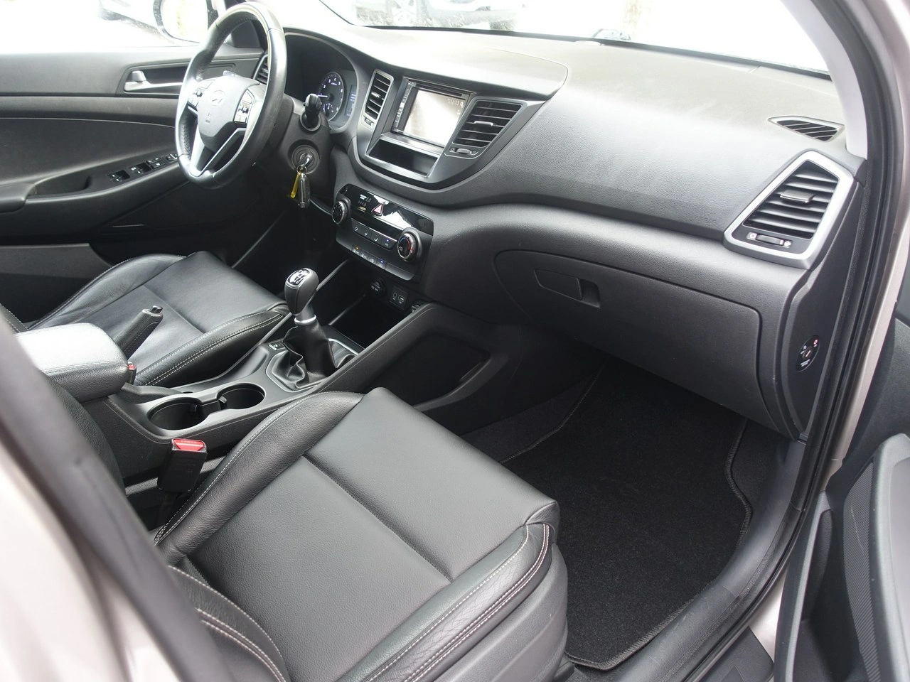 Hyundai Tucson - Zdjęcie 12