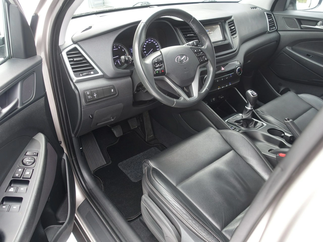 Hyundai Tucson - Zdjęcie 7