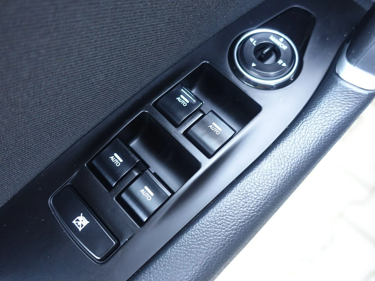 Hyundai i40 - Zdjęcie 23