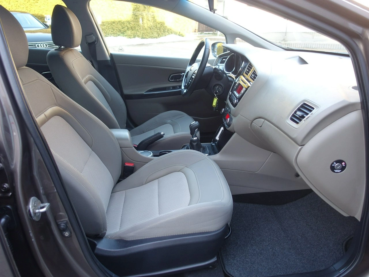 Kia Ceed - Zdjęcie 12