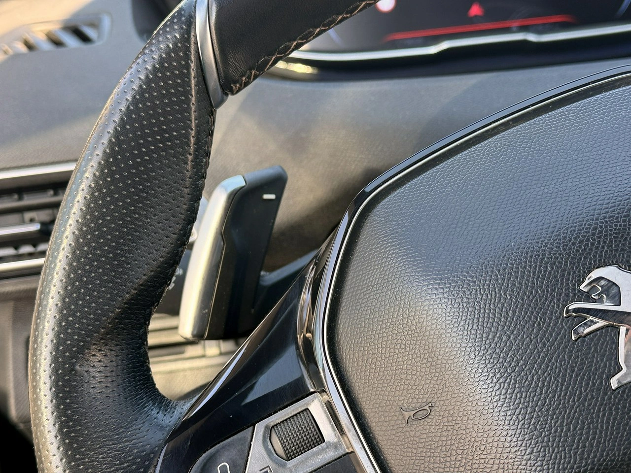 Peugeot 3008 - Zdjęcie 8