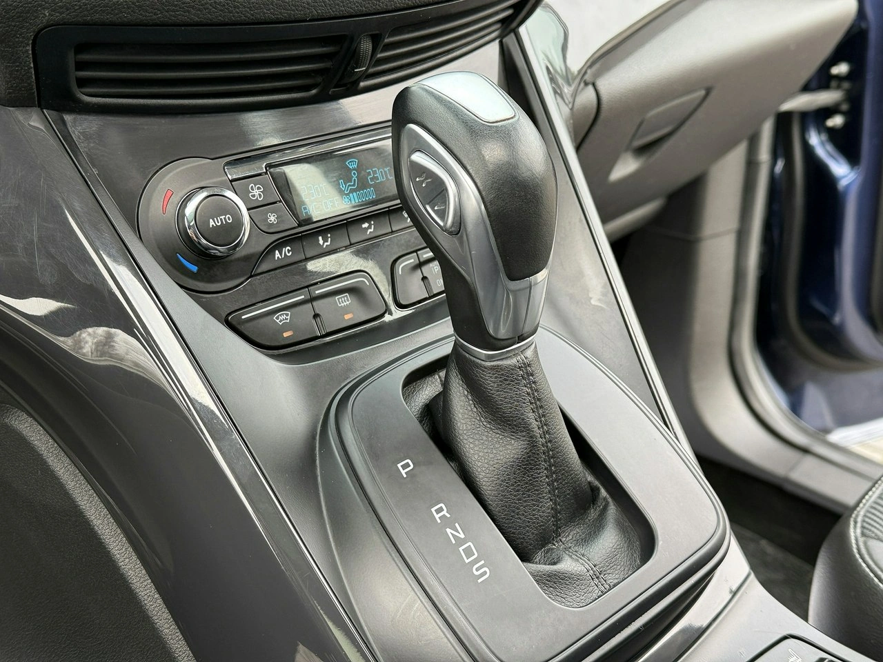 Ford Kuga - Zdjęcie 7