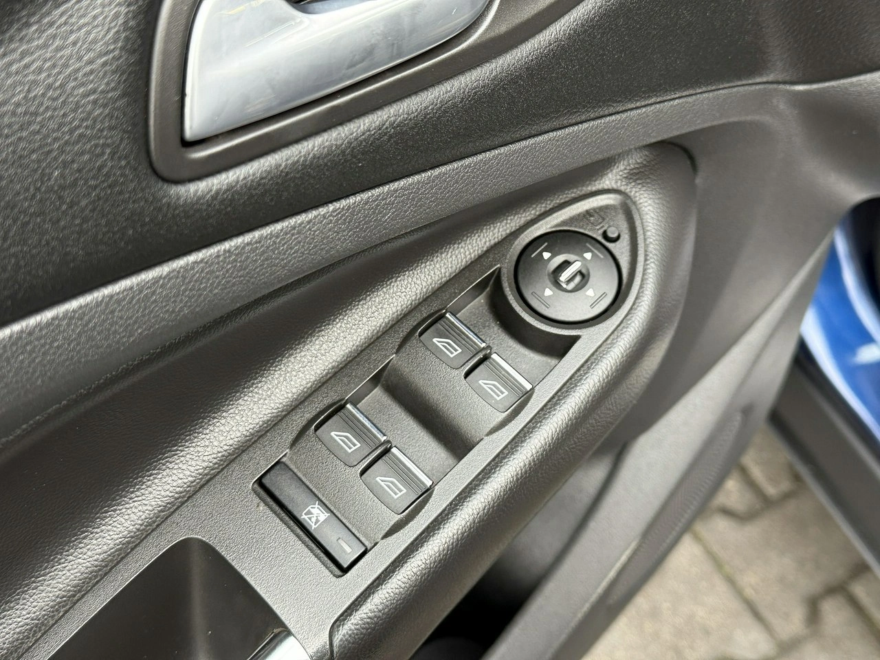 Ford Kuga - Zdjęcie 8