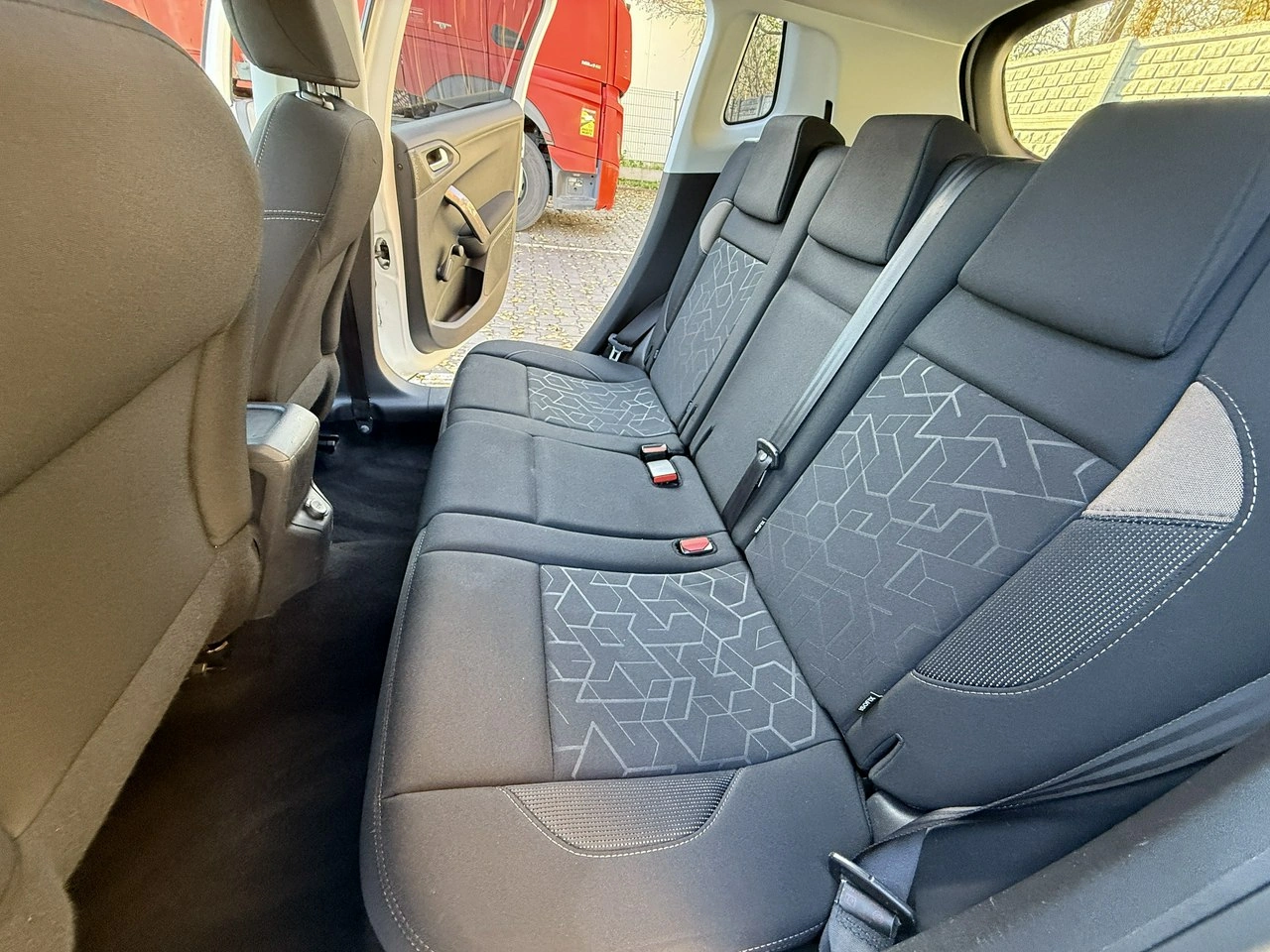 Peugeot 2008 - Zdjęcie 14