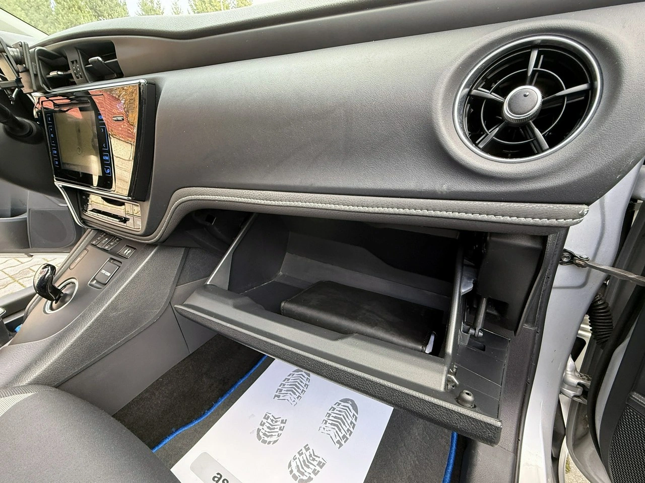 Toyota Auris - Zdjęcie 17