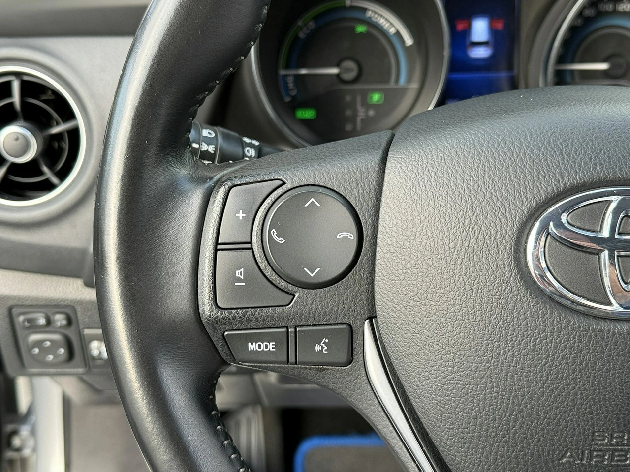 Toyota Auris - Zdjęcie 11