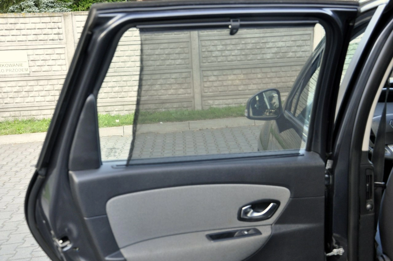 Renault Grand Scenic - Zdjęcie 16