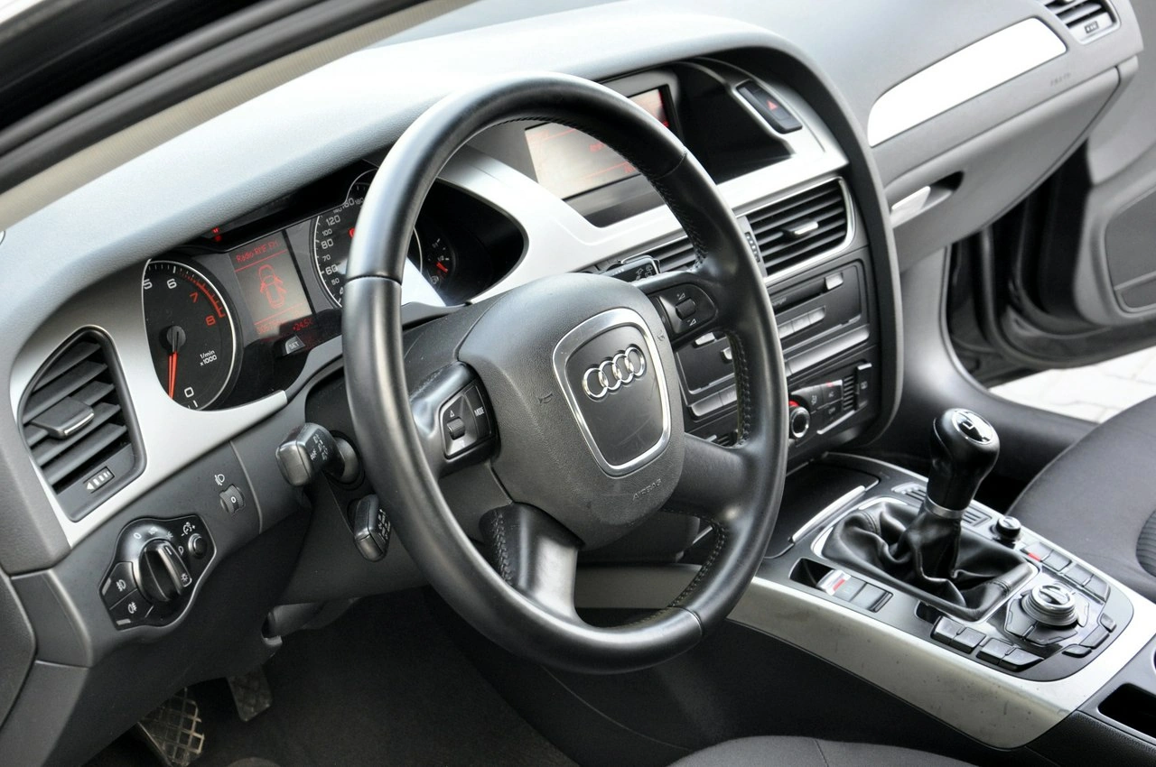 Audi A4 - Zdjęcie 34