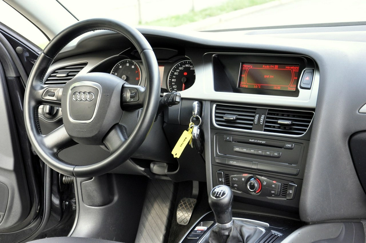 Audi A4 - Zdjęcie 37