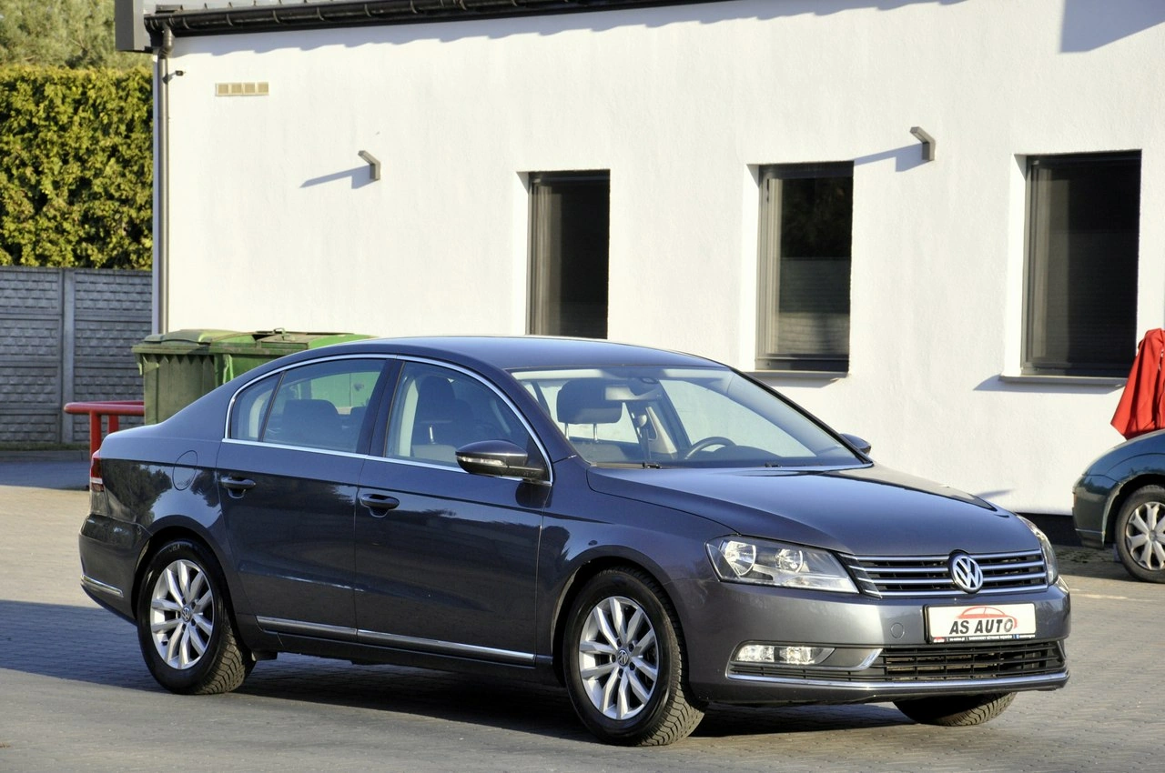 Volkswagen Passat - Zdjęcie 24