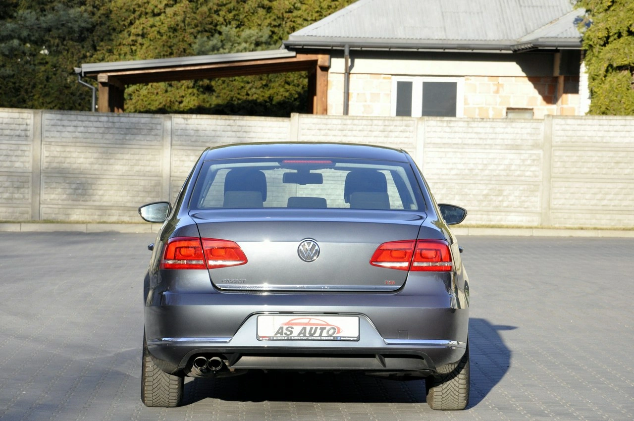 Volkswagen Passat - Zdjęcie 29