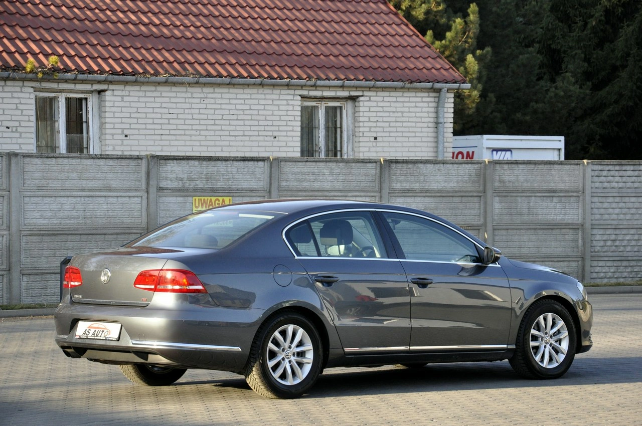 Volkswagen Passat - Zdjęcie 27
