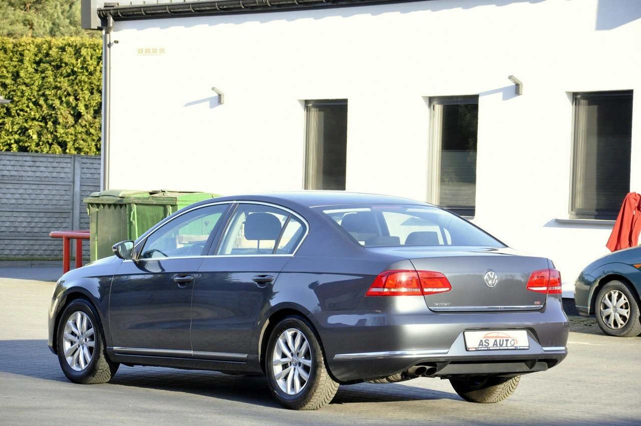 Volkswagen Passat - Zdjęcie 31