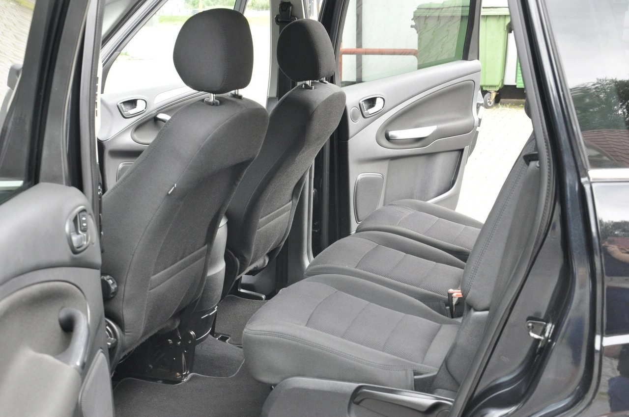 Ford S-Max - Zdjęcie 9