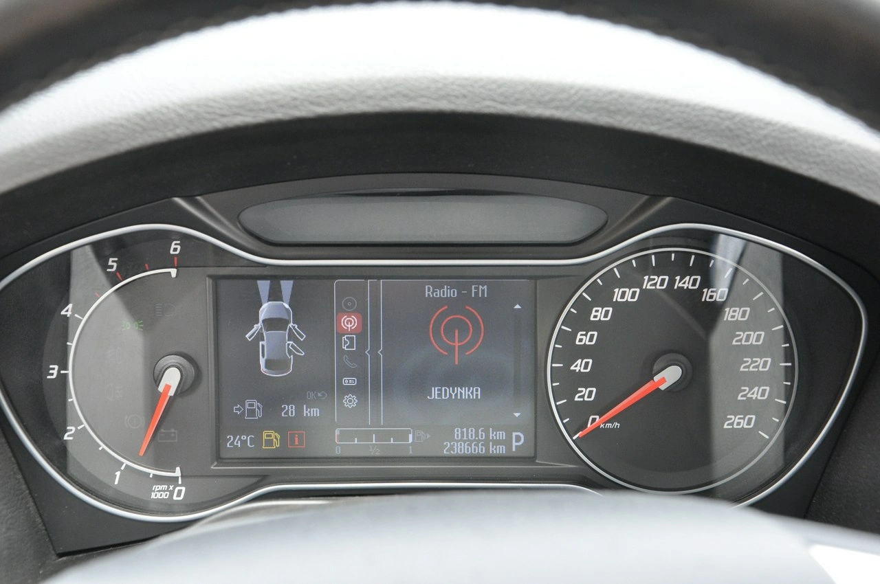 Ford S-Max - Zdjęcie 10