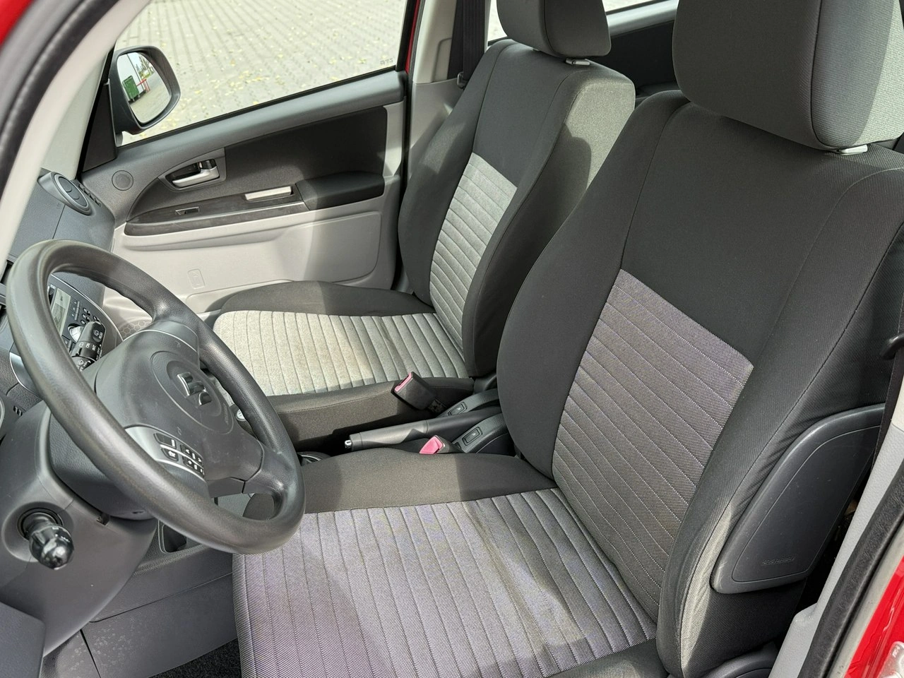 Suzuki SX4 - Zdjęcie 8