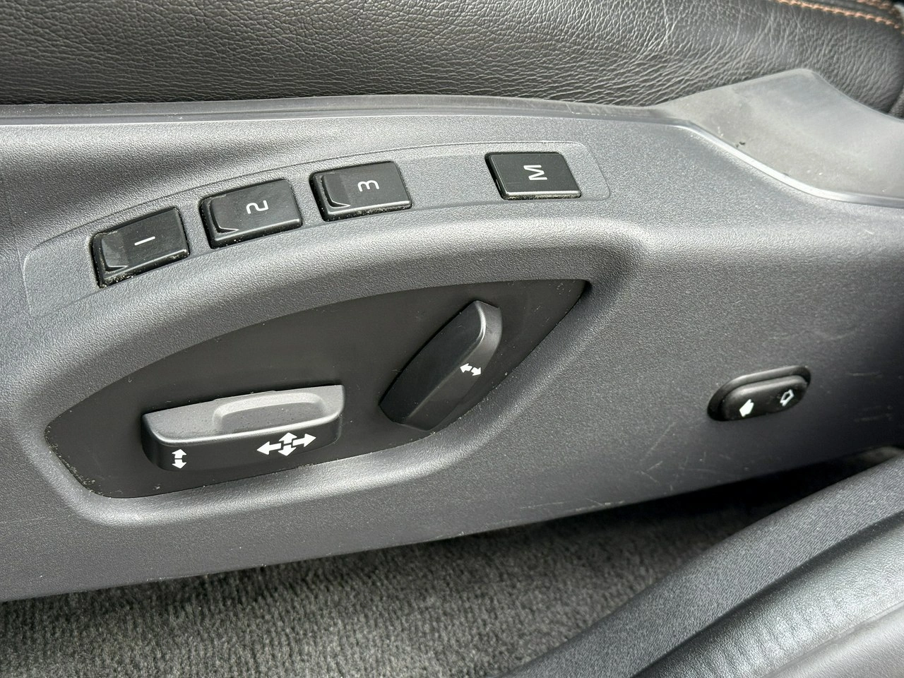 Volvo XC 60 - Zdjęcie 8